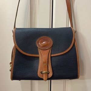 Dooney and Burke Essex Shoulder bag.